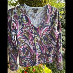 100% cashmere sweater with artistic pattern 🎨